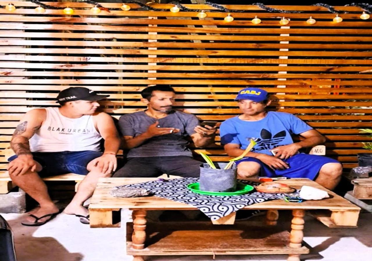 Hostal La Palmera เอเซย์ซา ภายนอก รูปภาพ